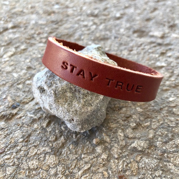 "STAY TRUE" Classic Strap Bracelet